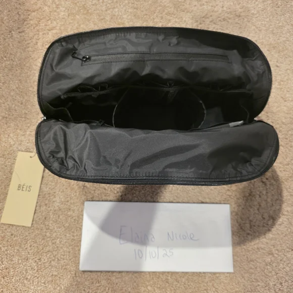 Beis Large Cosmetic Pouch - Picture 3 of 9